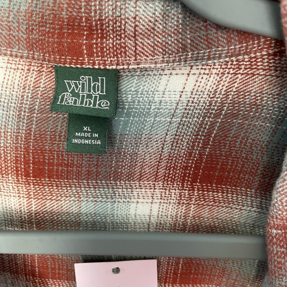 NWT Wild Fable XL Plaid Shirt Relaxed Fit with Pockets - Picture 6 of 7